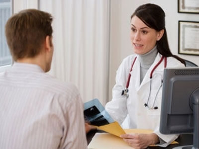 “Ngại” đi khám nam khoa vì gặp bác sĩ nữ?